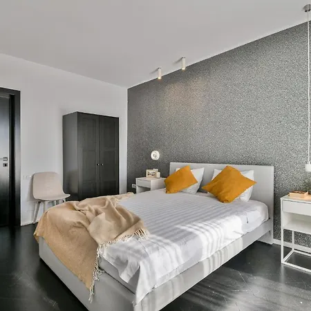 Unirii Center By Olala Homes *