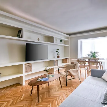 Unirii Center By Olala Homes *
