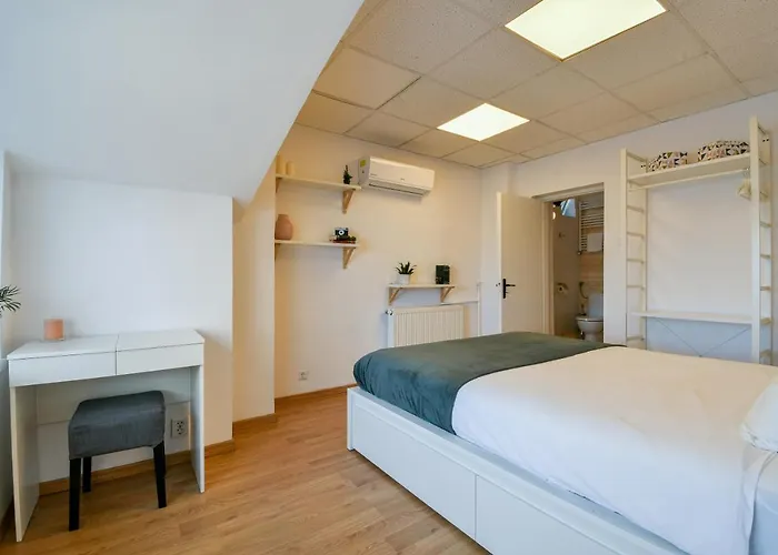 Unirii Center By Olala Homes *