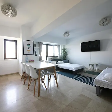 Unirii Center By Olala Homes