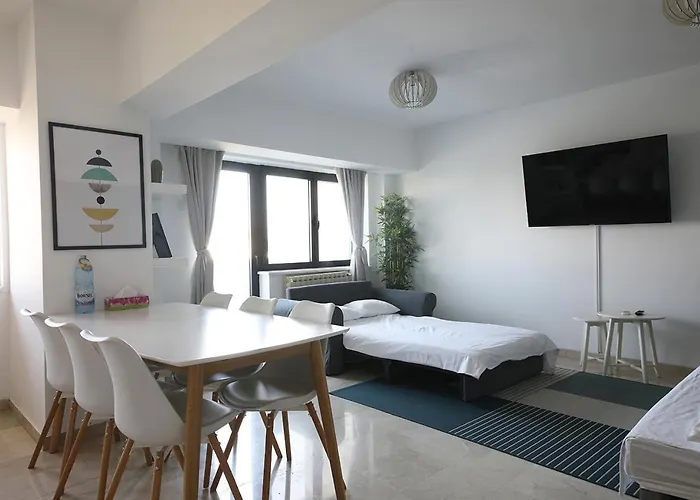 Unirii Center By Olala Homes *