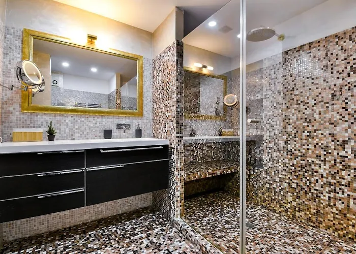 Unirii Center By Olala Homes *