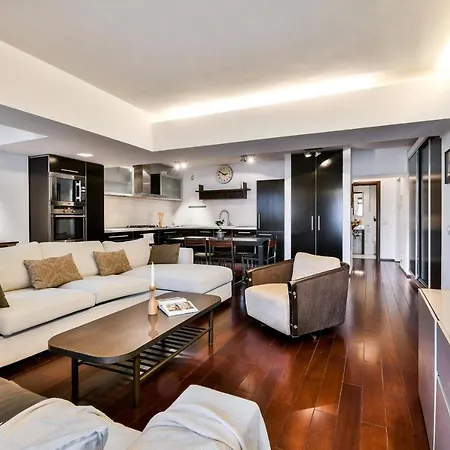 Unirii Center By Olala Homes *